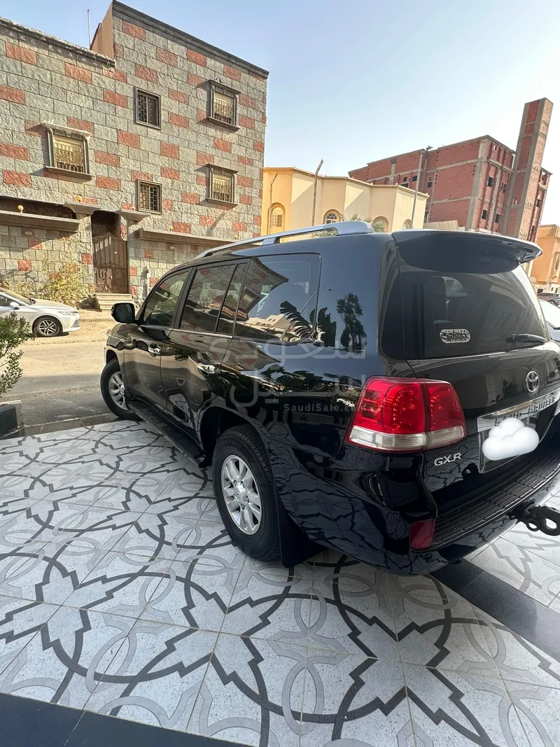 2011 Toyota Land Cruiser GXR