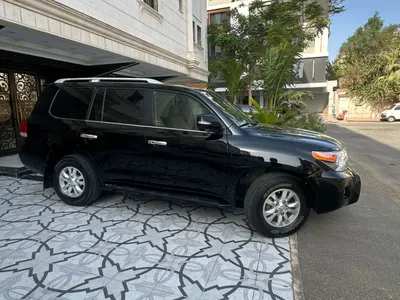 2011 Toyota Land Cruiser GXR