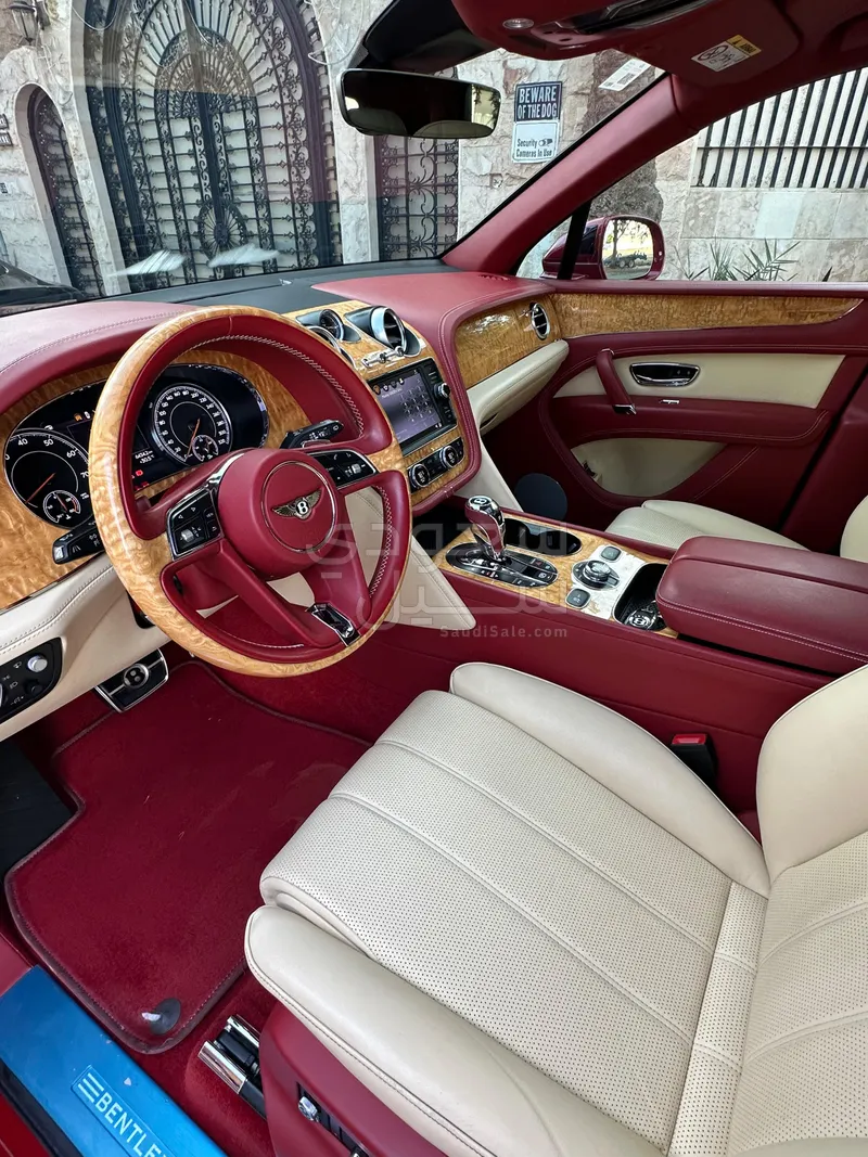 2020 Bentley Bentayga V8