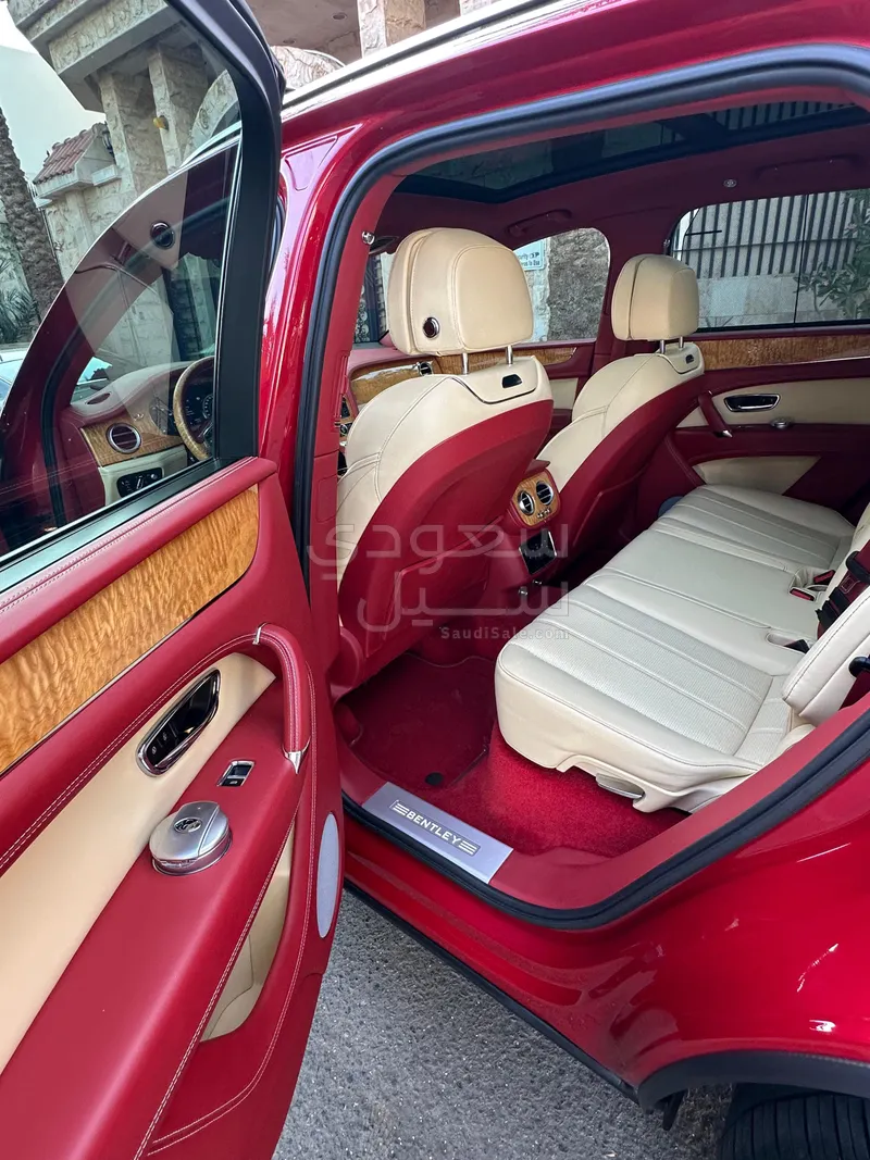 2020 Bentley Bentayga V8