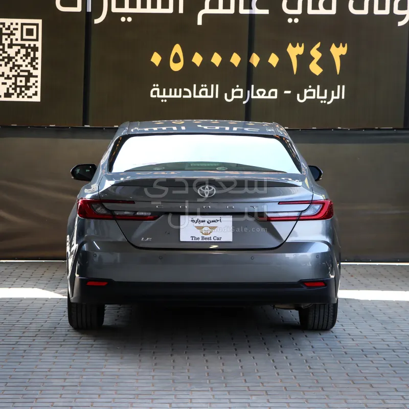 2025 تويوتا كامري ال اي