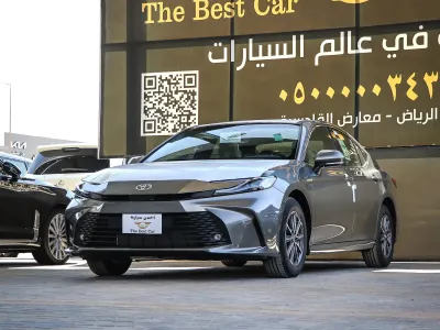 2025 تويوتا كامري ال اي