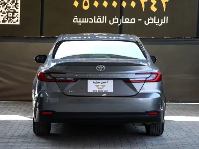 2025 تويوتا كامري ال اي