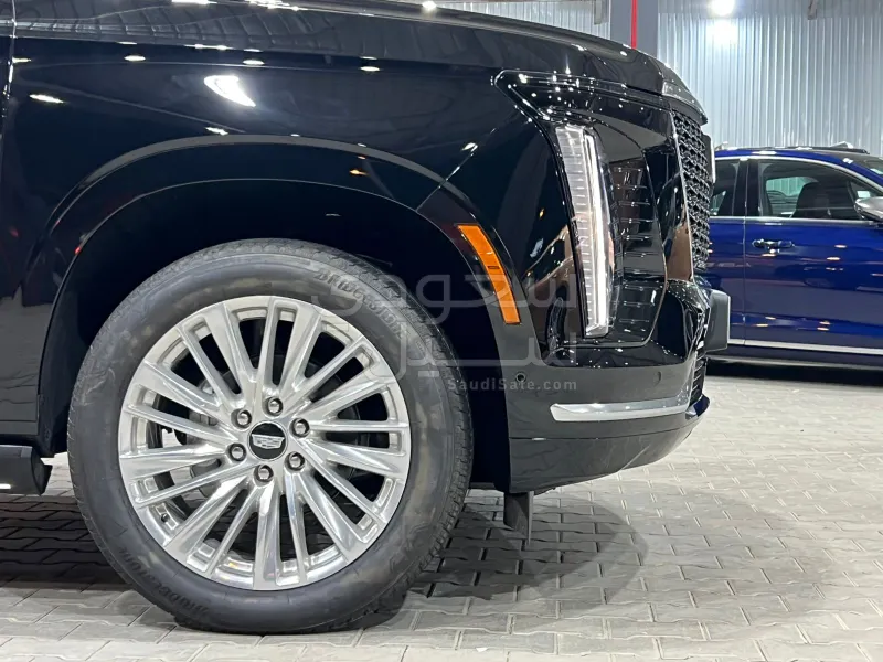 2025 Cadillac Escalade Premium