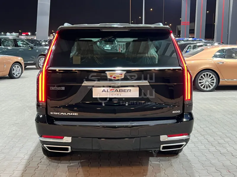 2025 Cadillac Escalade Premium