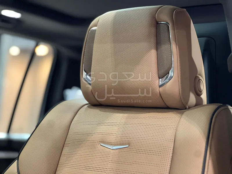 2025 Cadillac Escalade Premium