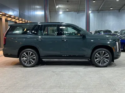 2025 Cadillac Escalade Sport