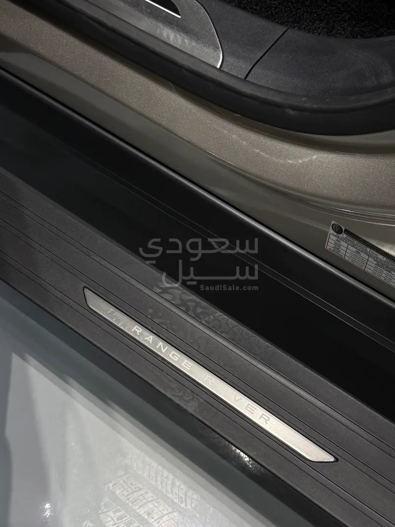 2025 Land Rover Range Rover HSE