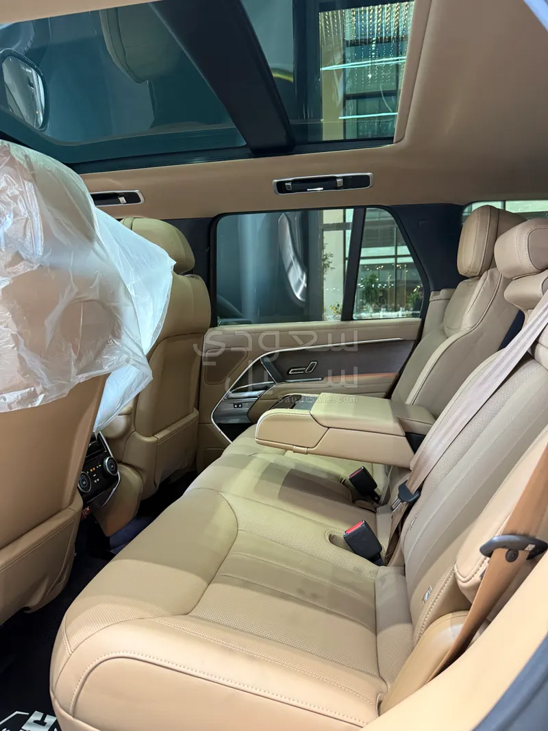 2025 Land Rover Range Rover HSE