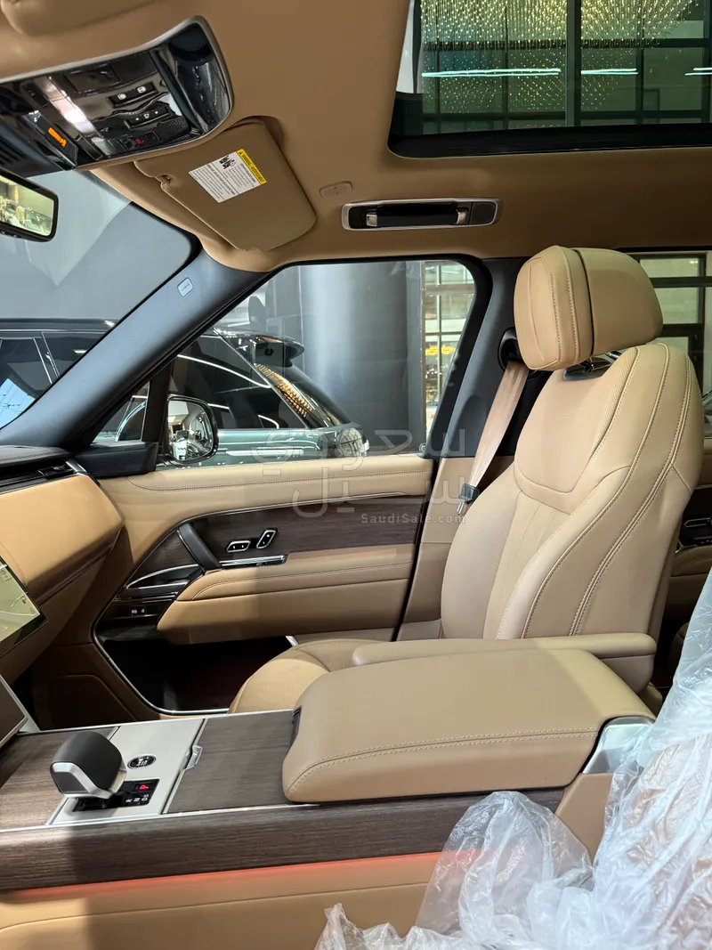 2025 Land Rover Range Rover HSE