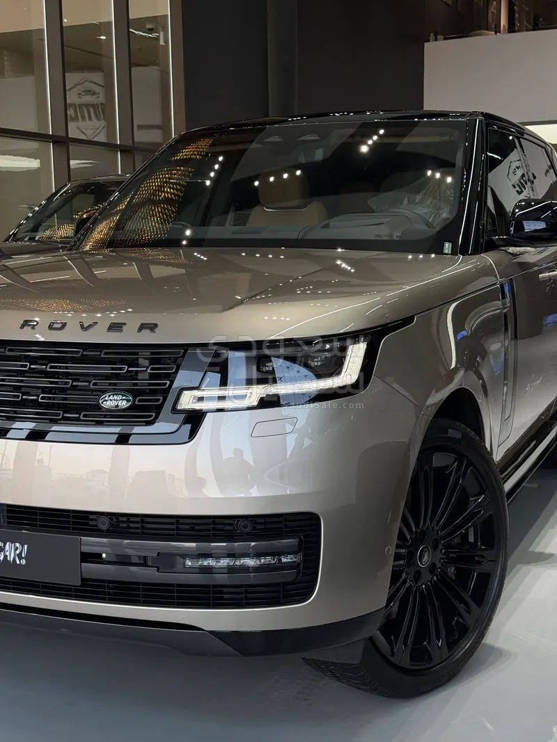 2025 Land Rover Range Rover HSE
