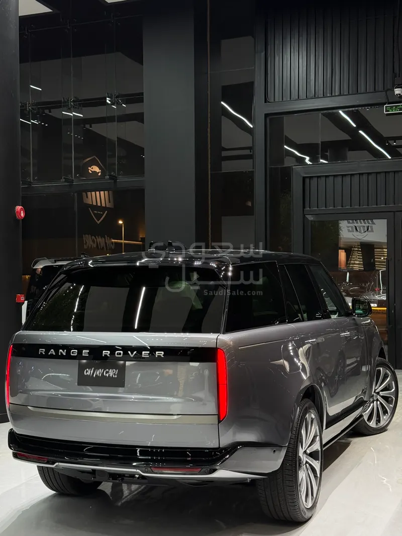 2025 Land Rover Range Rover HSE