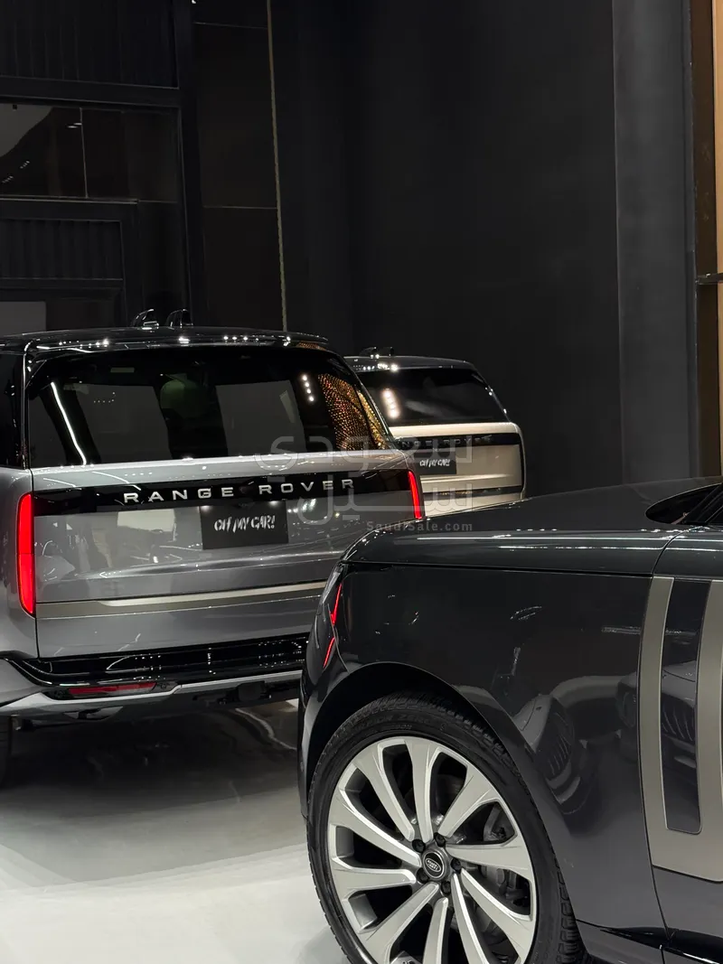 2025 Land Rover Range Rover HSE