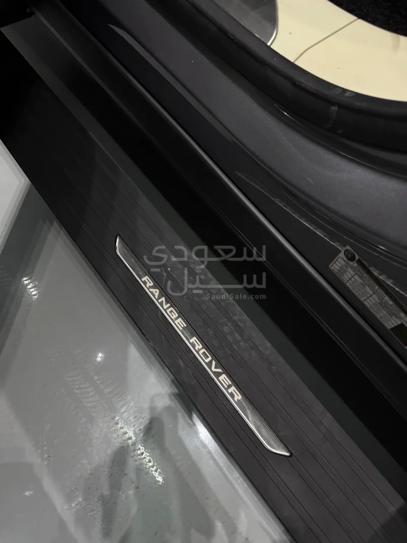 2025 Land Rover Range Rover HSE