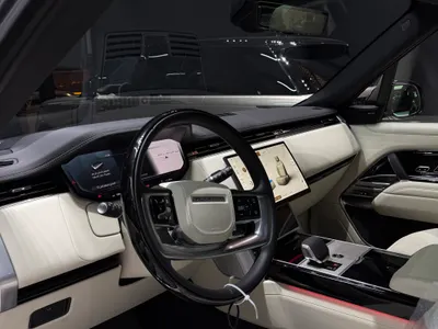 2025 Land Rover Range Rover HSE
