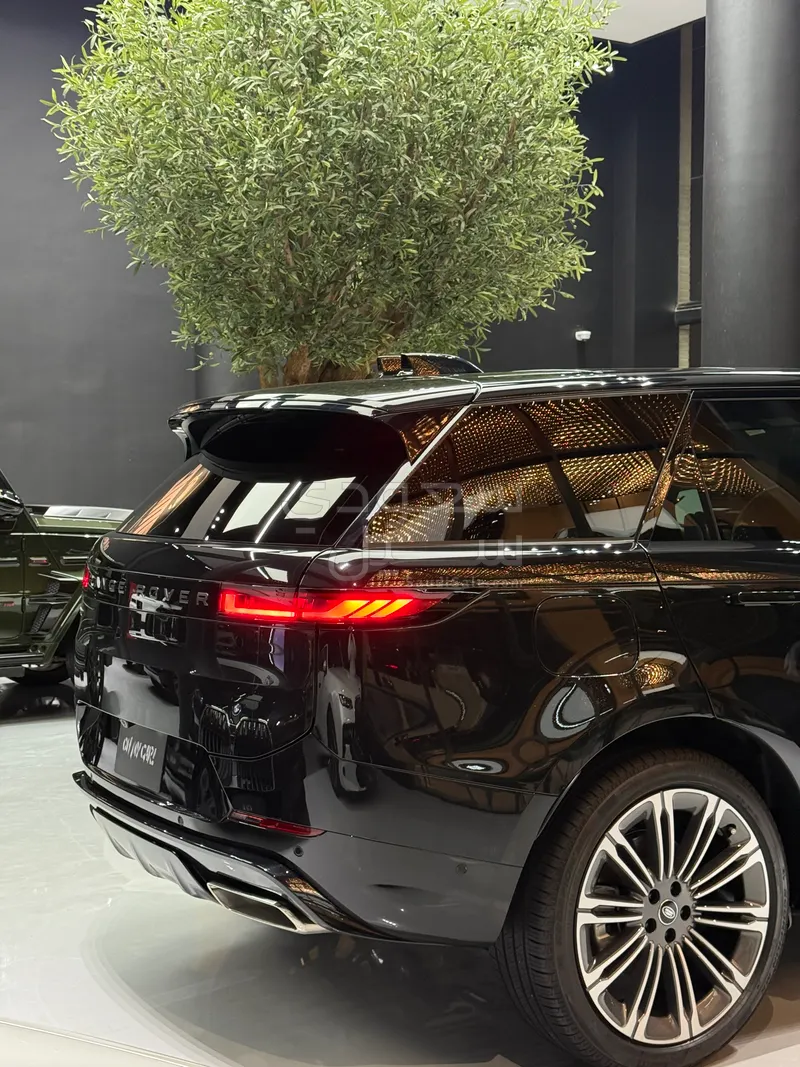 2025 Land Rover Range Rover Sport HSE