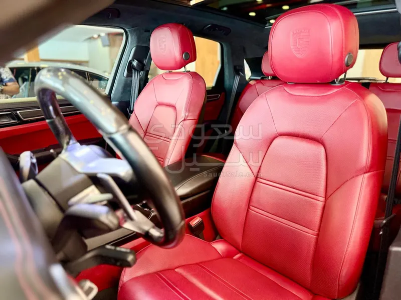 2021 Porsche Cayenne GTS