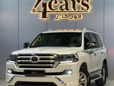 2017 Toyota Land Cruiser GXR
