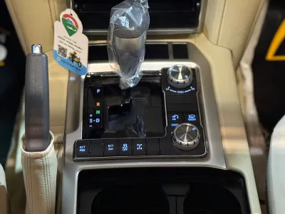 2017 Toyota Land Cruiser GXR