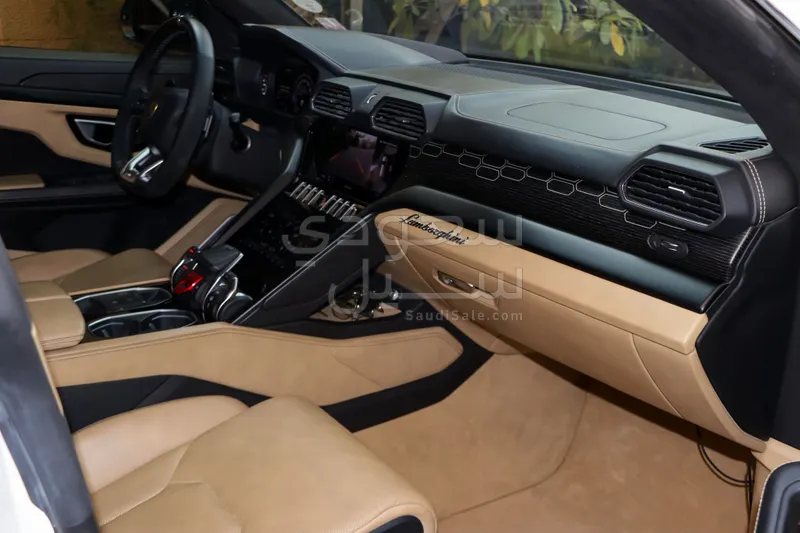 2021 Lamborghini URUS