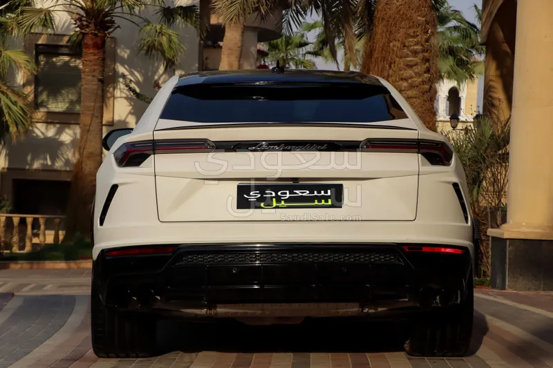 2021 Lamborghini URUS