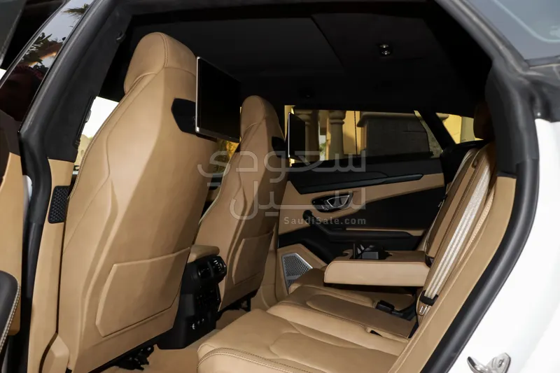 2021 Lamborghini URUS