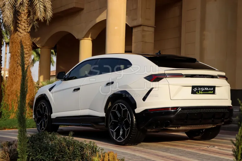 2021 Lamborghini URUS