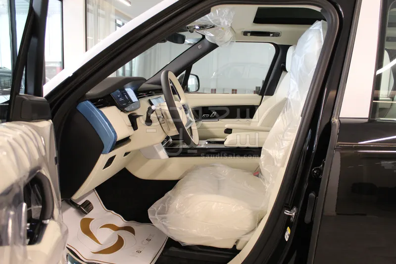 2025 Land Rover Range Rover HSE