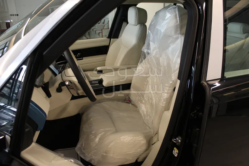 2025 Land Rover Range Rover HSE
