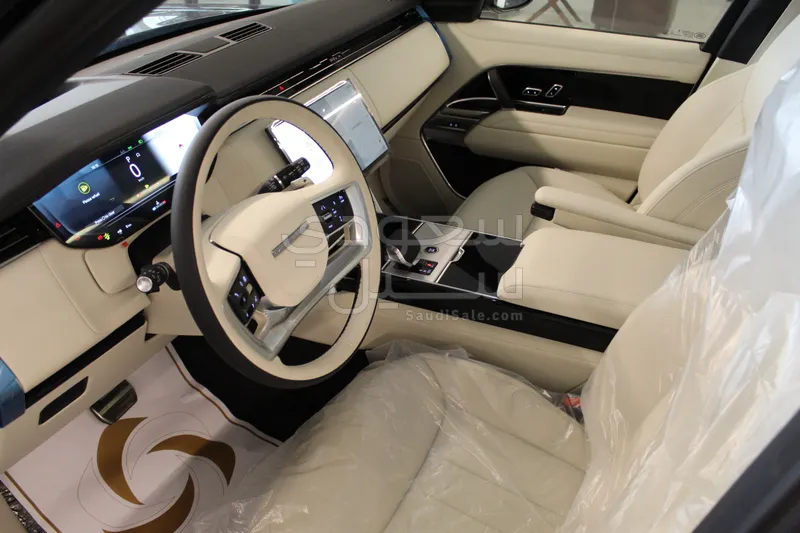 2025 Land Rover Range Rover HSE