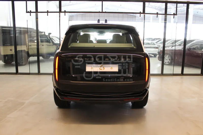 2025 Land Rover Range Rover HSE