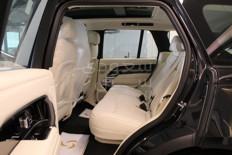 2025 Land Rover Range Rover HSE