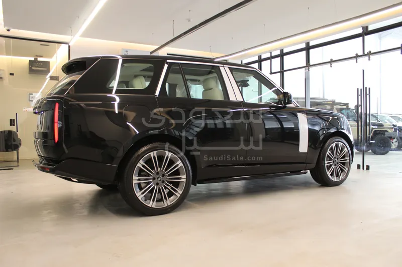 2025 Land Rover Range Rover HSE