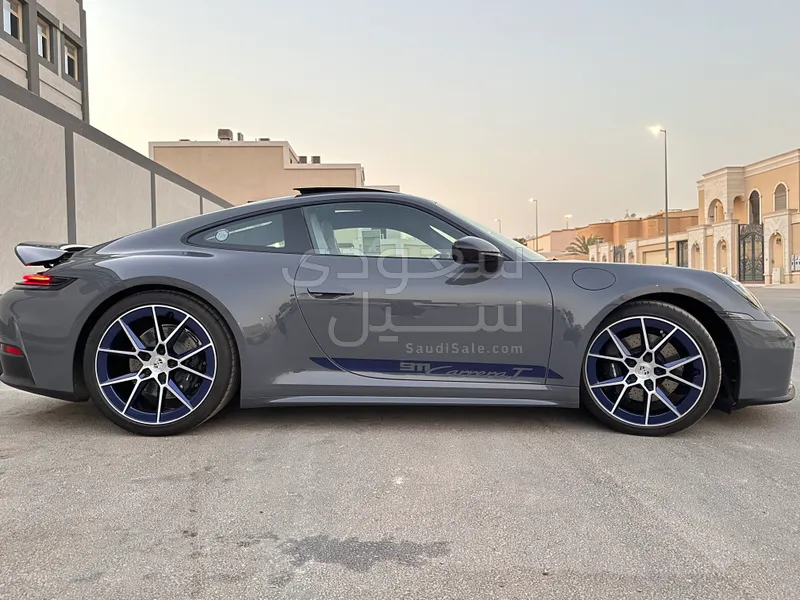 2025 Porsche 911 Carrera T
