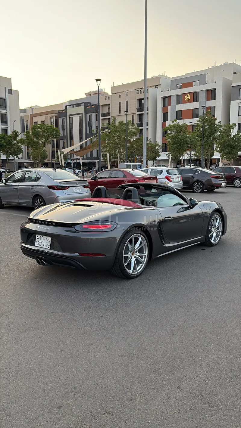 2024 بورش بوكستر