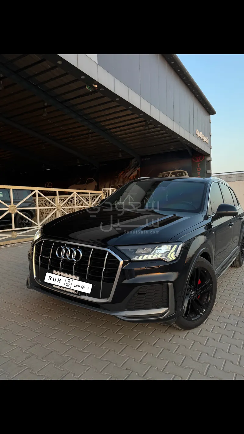 2021 Audi Q7 S line