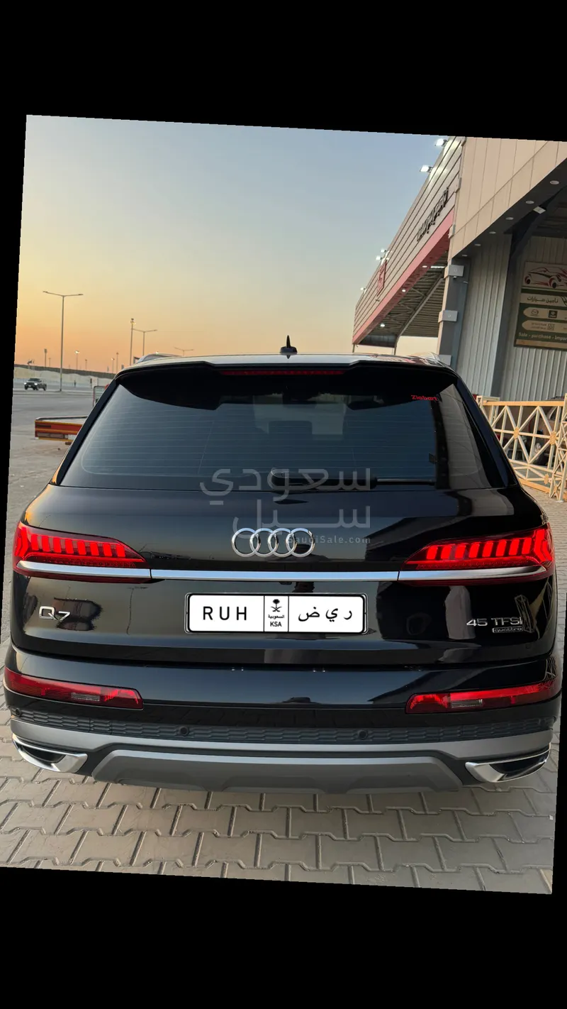 2021 Audi Q7 S line