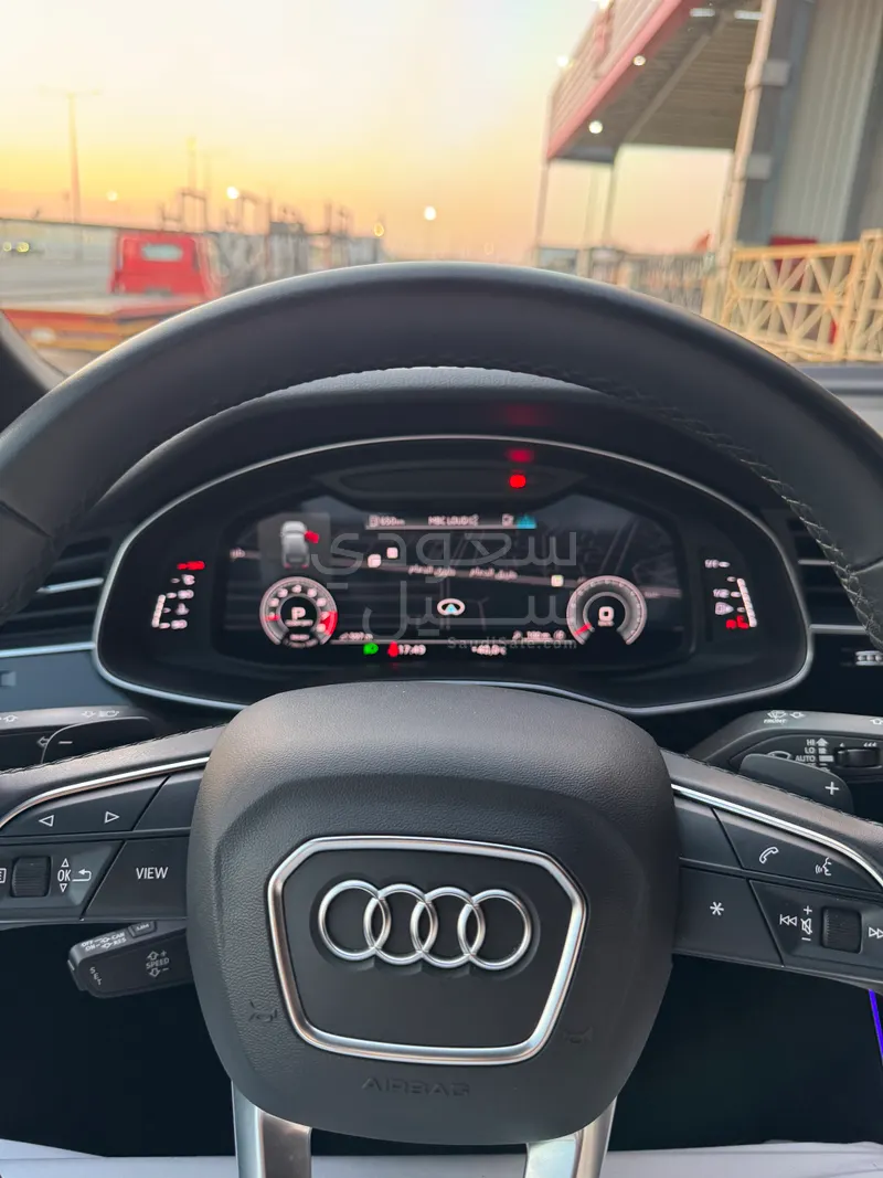 2021 Audi Q7 S line