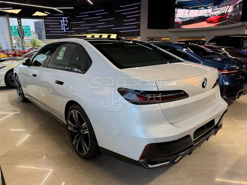 2025 BMW 7 Series 735Li