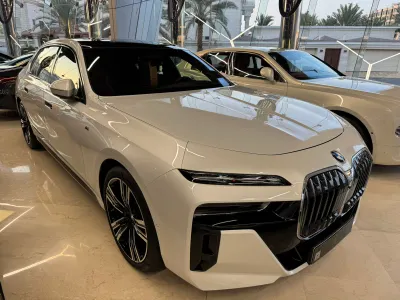 2025 BMW 7 Series 735Li