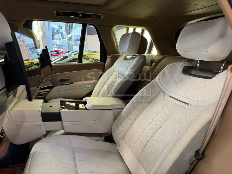 2023 Land Rover Range Rover Vogue SV