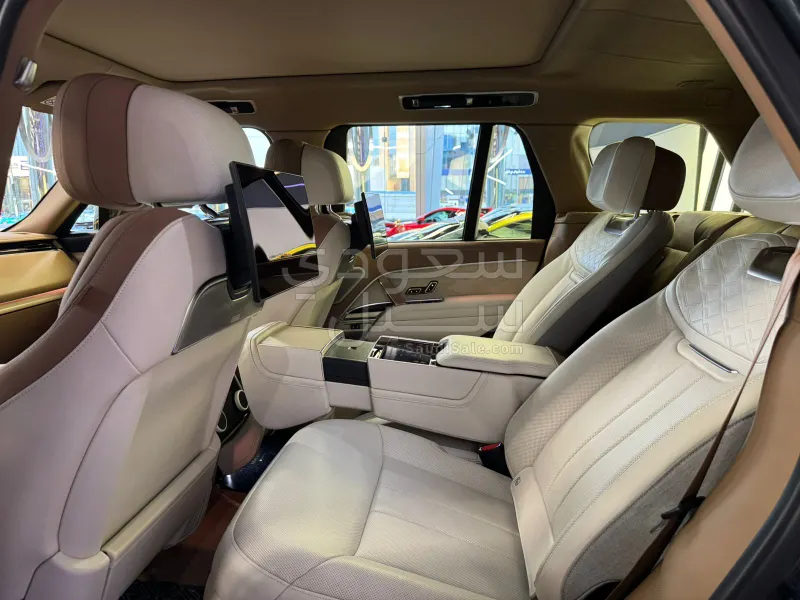 2023 Land Rover Range Rover Vogue SV
