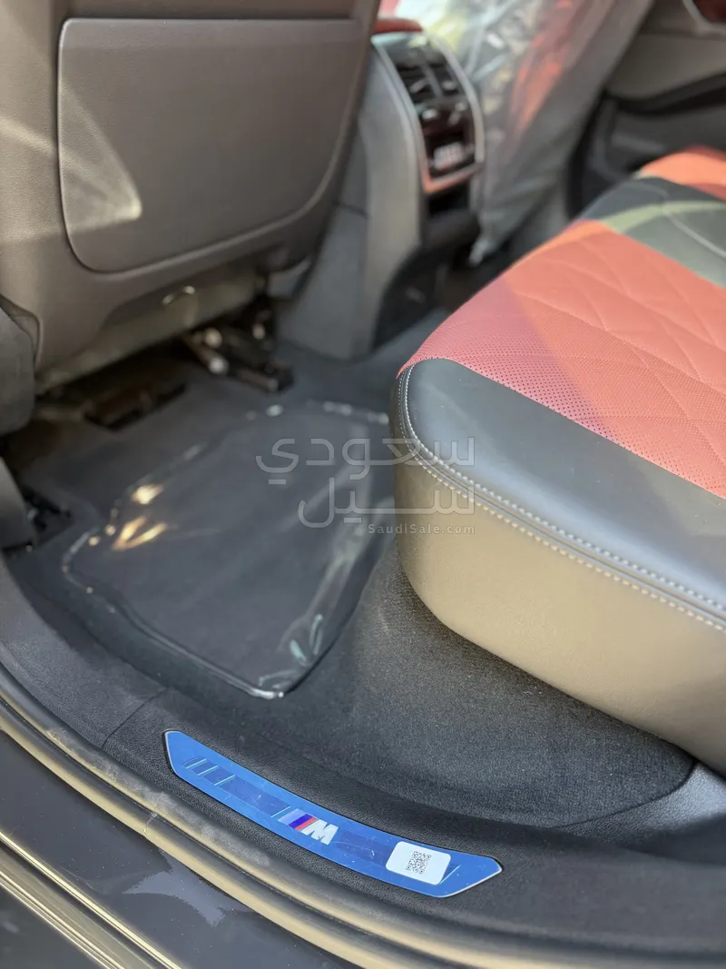 2024 BMW X Series 6 M Kit