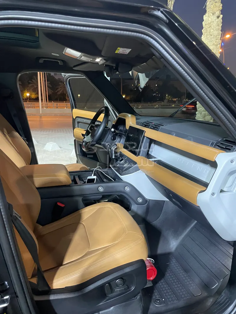 2024 Land Rover Defender 110