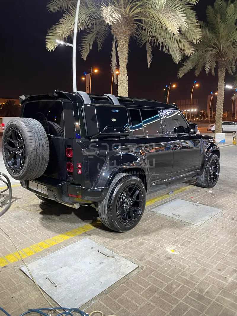 2024 Land Rover Defender 110