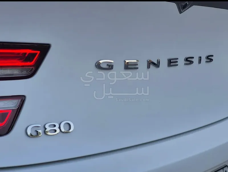 2025 Genesis G Royal 80