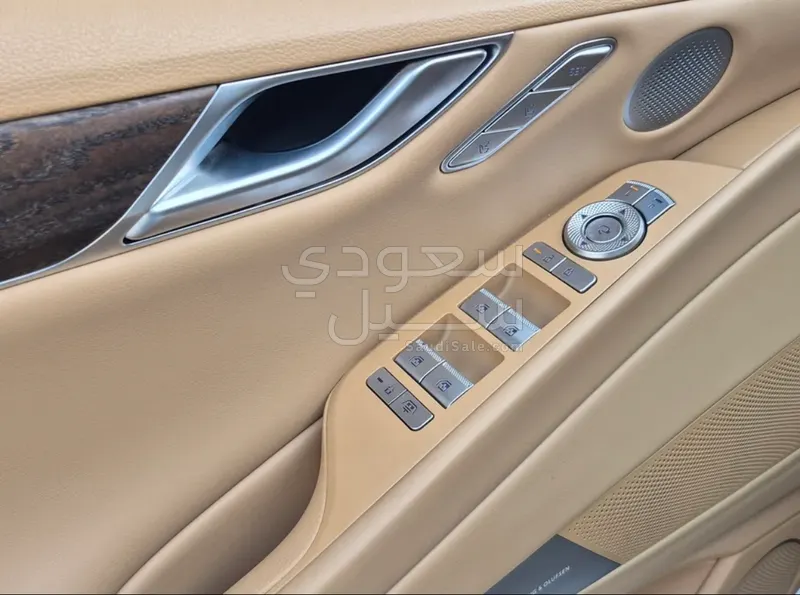 2025 Genesis G Royal 80