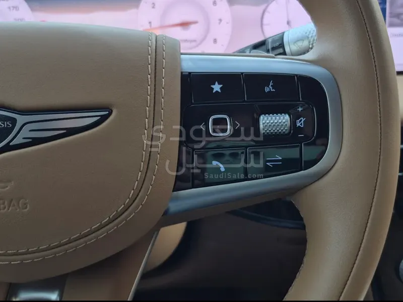2025 Genesis G Royal 80