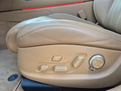 2025 Genesis G Royal 80