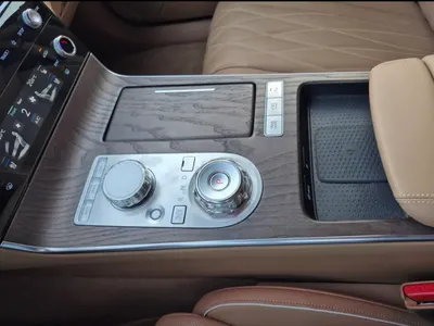 2025 Genesis G Royal 80